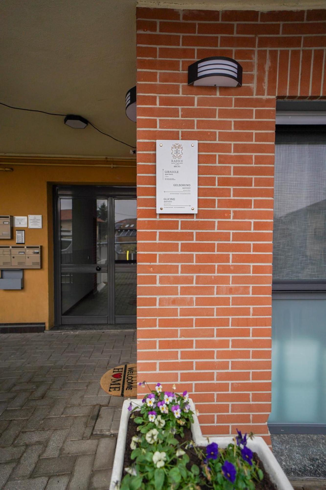 Gelsomino Suite Leonardo Academy, Mxp & Laghi Sesto Calende Exterior photo